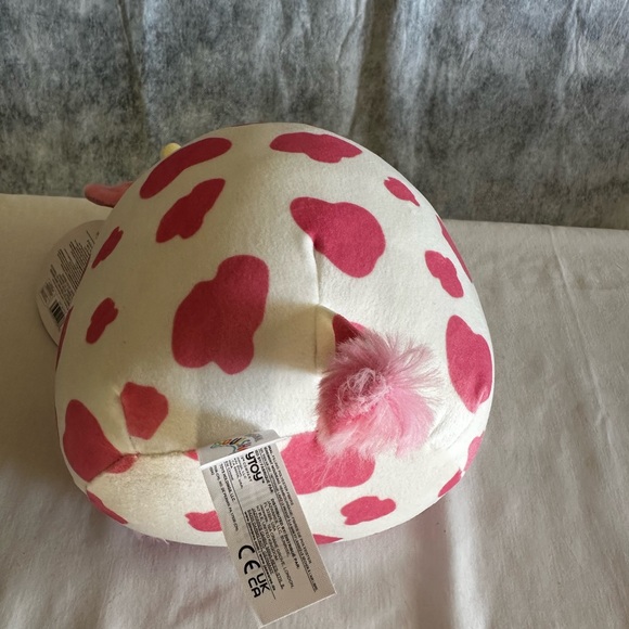 SQUISHMALLOW 9.5”VALENTINES EVANGELICA THE COW - Picture 5 of 9